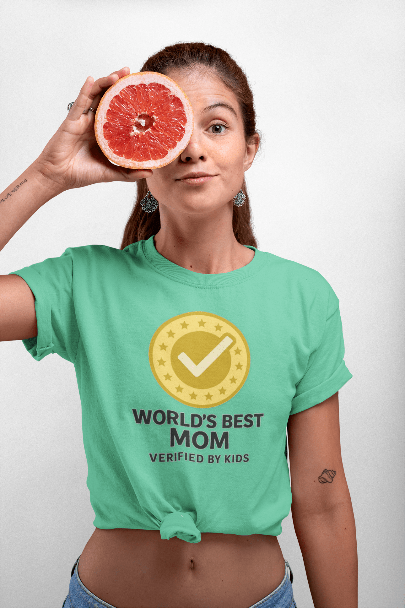 Worlds Best Mom Tee - Unisex Fashion Must-Have - Hearth&Hugz