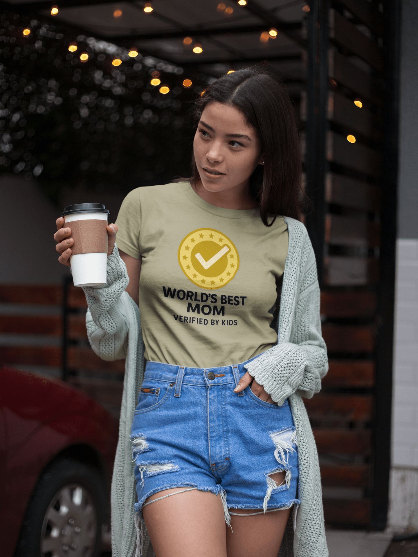 Worlds Best Mom Tee - Unisex Fashion Must-Have - Hearth&Hugz