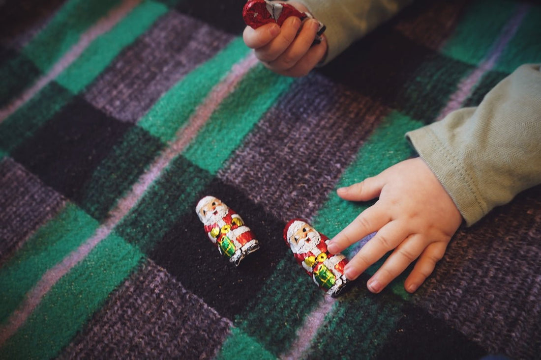 Creating Unforgettable Moments with Meaningful Family Presents - Hearth&Hugz